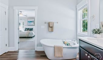 105 Inverness Rd, Athens, GA 30606