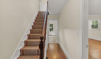 92 Cedar St, Belfast, ME 04915