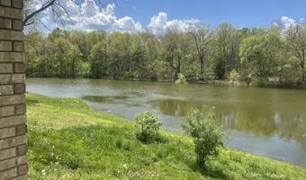 1913 Wayside Ln, Ava, MO 65608