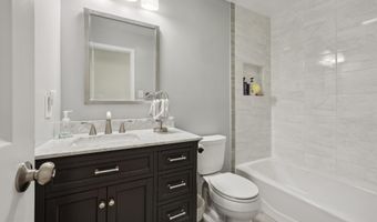 4907 CHANTICLEER Ave, Annandale, VA 22003
