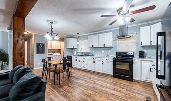 2430 BEACHVIEW Dr, Albany, GA 31705