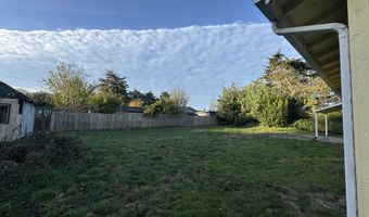 950 NE 1ST St, Bandon, OR 97411