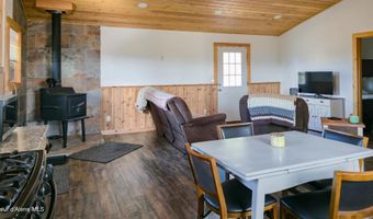5500 Gold Ridge Rd, Calder, ID 83808
