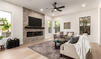 940 W MACAW Dr, Chandler, AZ 85286