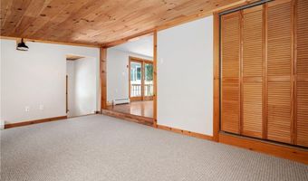87 Jackson Schoolhouse Rd, Glocester, RI 02814