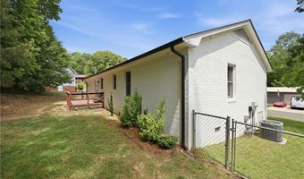638 Woodland Cir, Asheboro, NC 27203
