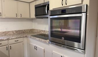 205 S Parkway Dr, Alvarado, TX 76009