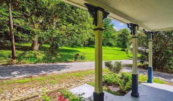 5922 CLEVELANDTOWN Rd, Boonsboro, MD 21713
