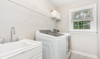 1206 Fairfax Woods Dr, Apex, NC 27502