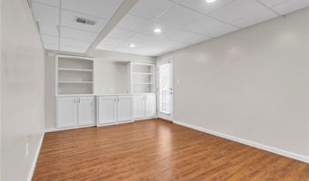 305 Broadstone Dr, Adams Twp., PA 16046