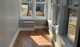 88 Reed St, Warwick, RI 02886