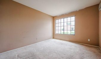 2364 W COMSTOCK Dr, Chandler, AZ 85224