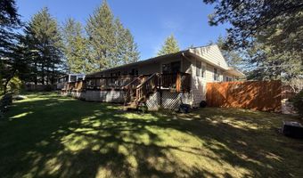 1099 PARKVIEW Dr, Brookings, OR 97415