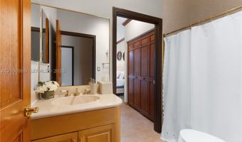 21399 Marina Cove Cir M-15, Aventura, FL 33180
