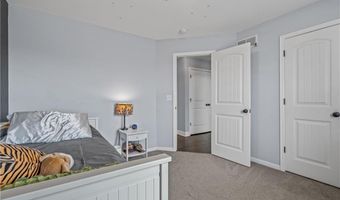 14172 Rockaway Ct, Basehor, KS 66007
