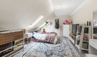 62 Pine Hill Dr, Bath, ME 04530