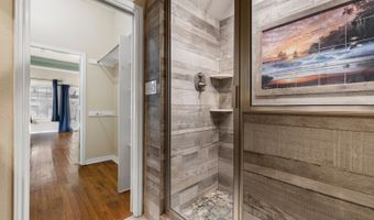 10863 La Vernia, Adkins, TX 78101