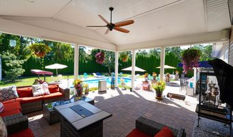 449 Montgomery St, Bayville, NJ 08721