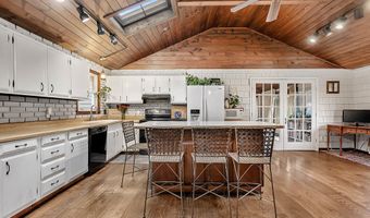 24 Ventura Dr, Brooklyn, CT 06234