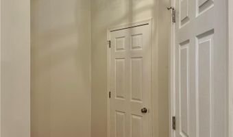 4312 Creek Rd, Allentown, PA 18104