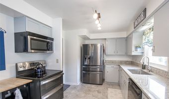 173 Terra Ln, Amherst, OH 44001