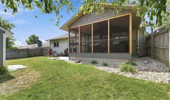 1004 Elm St, Auburn, IN 46706