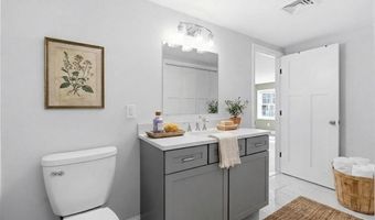 29 Calumet Ave, Johnston, RI 02919