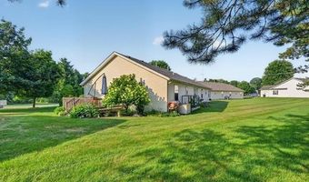 7774 E Ridge Dr, Almont, MI 48003