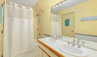 110 Osprey Dr, East Greenwich, RI 02818