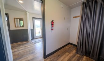 90 Searsport Ave, Belfast, ME 04915