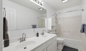 1036 Spanish Lake Dr, Avon, IN 46123