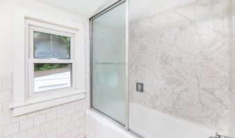 101 Hoover Ave, Bristol, CT 06010