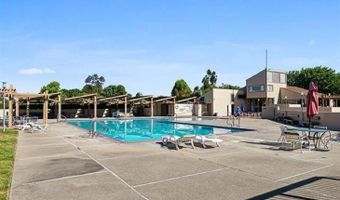 1026 Trellis Ln, Alameda, CA 94502