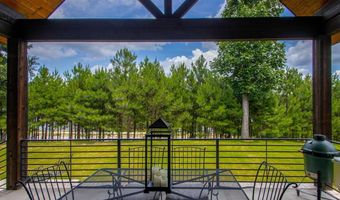 7400 Northwood Dr, Benton, AR 72019