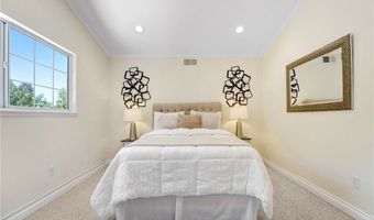 17043 Empanada Pl, Encino, CA 91436