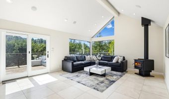 321 Pine Forest Dr, Aptos, CA 95003