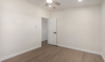 81 S TOMAHAWK Rd, Apache Junction, AZ 85119