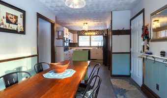 137 China Rd, Albion, ME 04910
