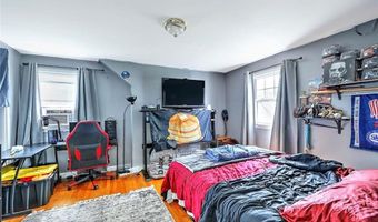 5 HIGH St, Warwick, RI 02886