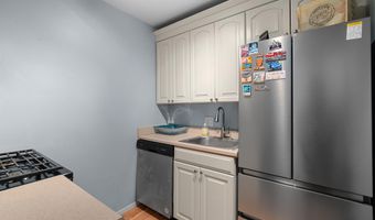 3701 5TH St S 309, Arlington, VA 22204