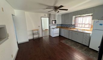 11251 84th Ave NE 2, Bismarck, ND 58503