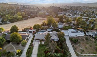 1618 Alapat Dr, Escondido, CA 92027