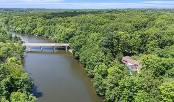 10011 E Rivershore Dr SE, Alto, MI 49302