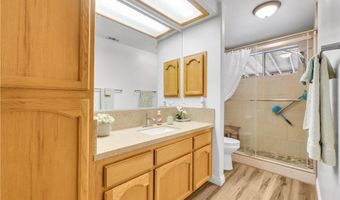 13931 Falling Leaf Rd, Apple Valley, CA 92307