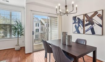 4691 LONGSTREET Ln 202, Alexandria, VA 22311