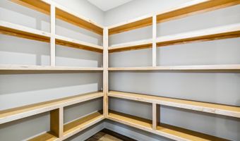 328 W Pepper Tree, Andover, KS 67002