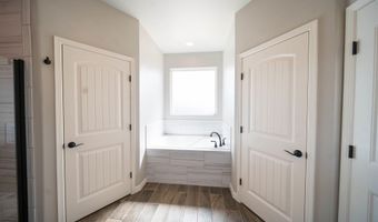 3802 Saguaro Dr, Carlsbad, NM 88220