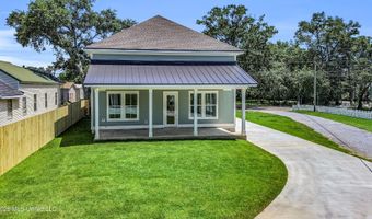 412 Main St, Bay St. Louis, MS 39520
