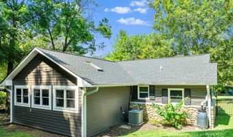 11 Upland Rd, Asheville, NC 28804