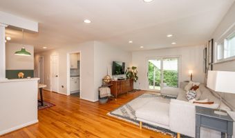 1597 Blueorchard Dr, Anderson Twp., OH 45230